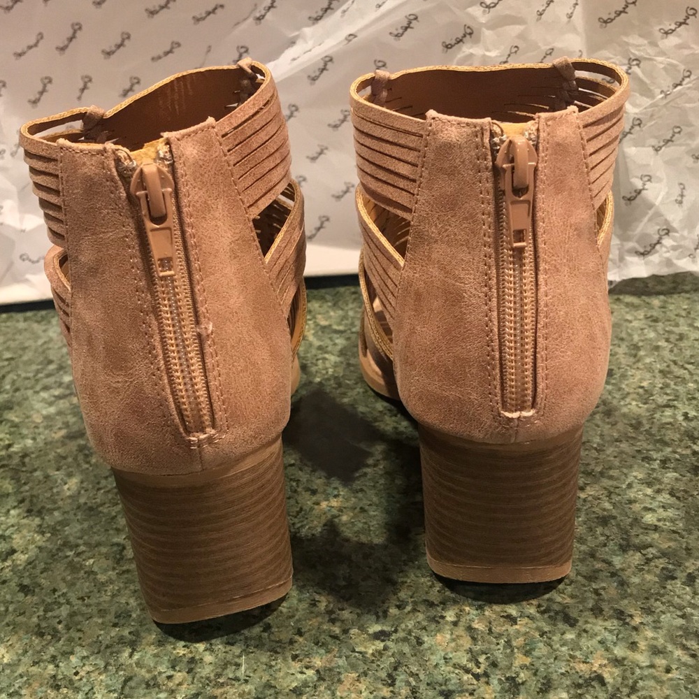 Qupid Woven Caged Peep Toe Heeled Sandals - Picture 6 of 7